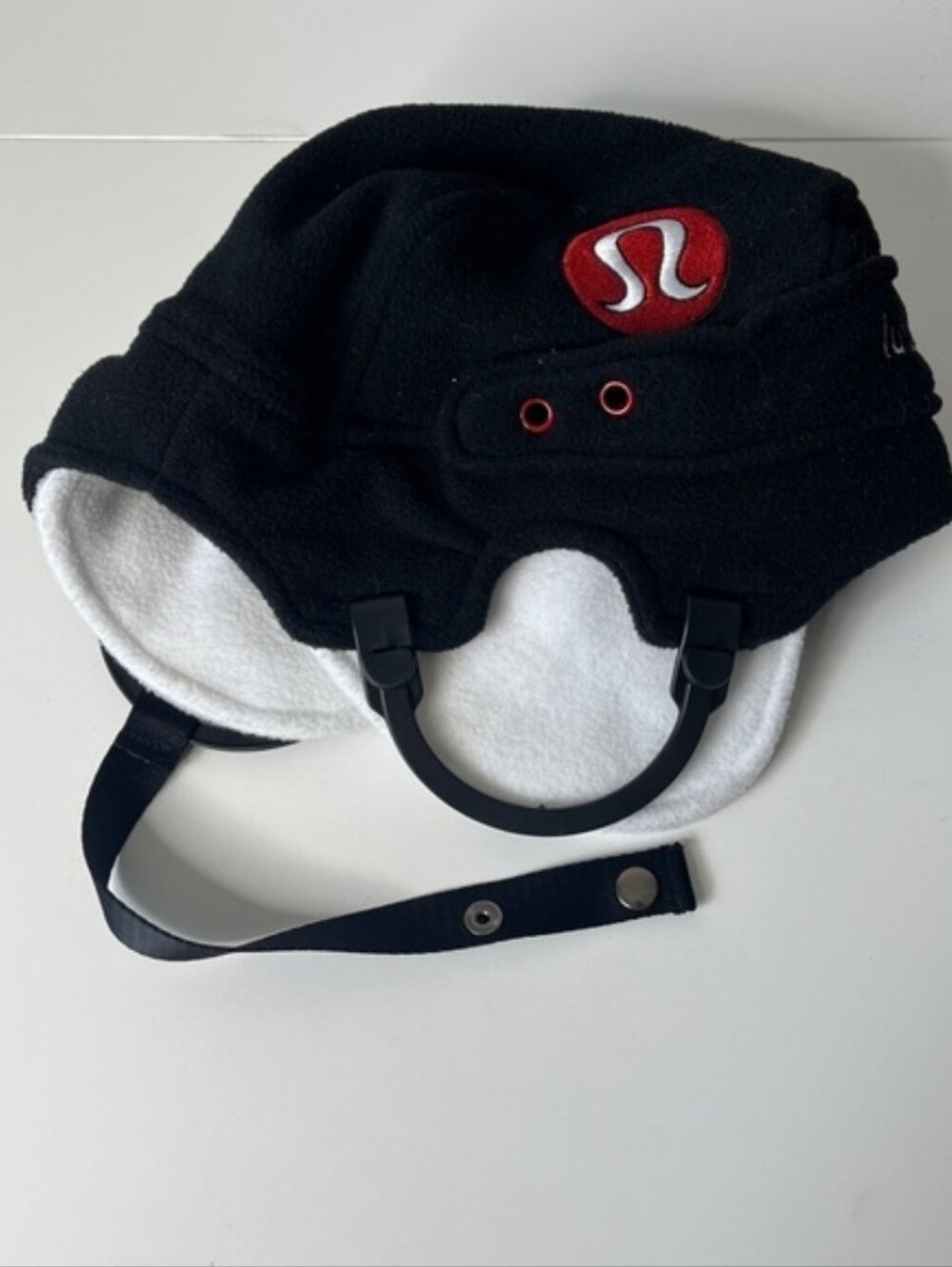 lululemon hockey helmet 2010 Olympics